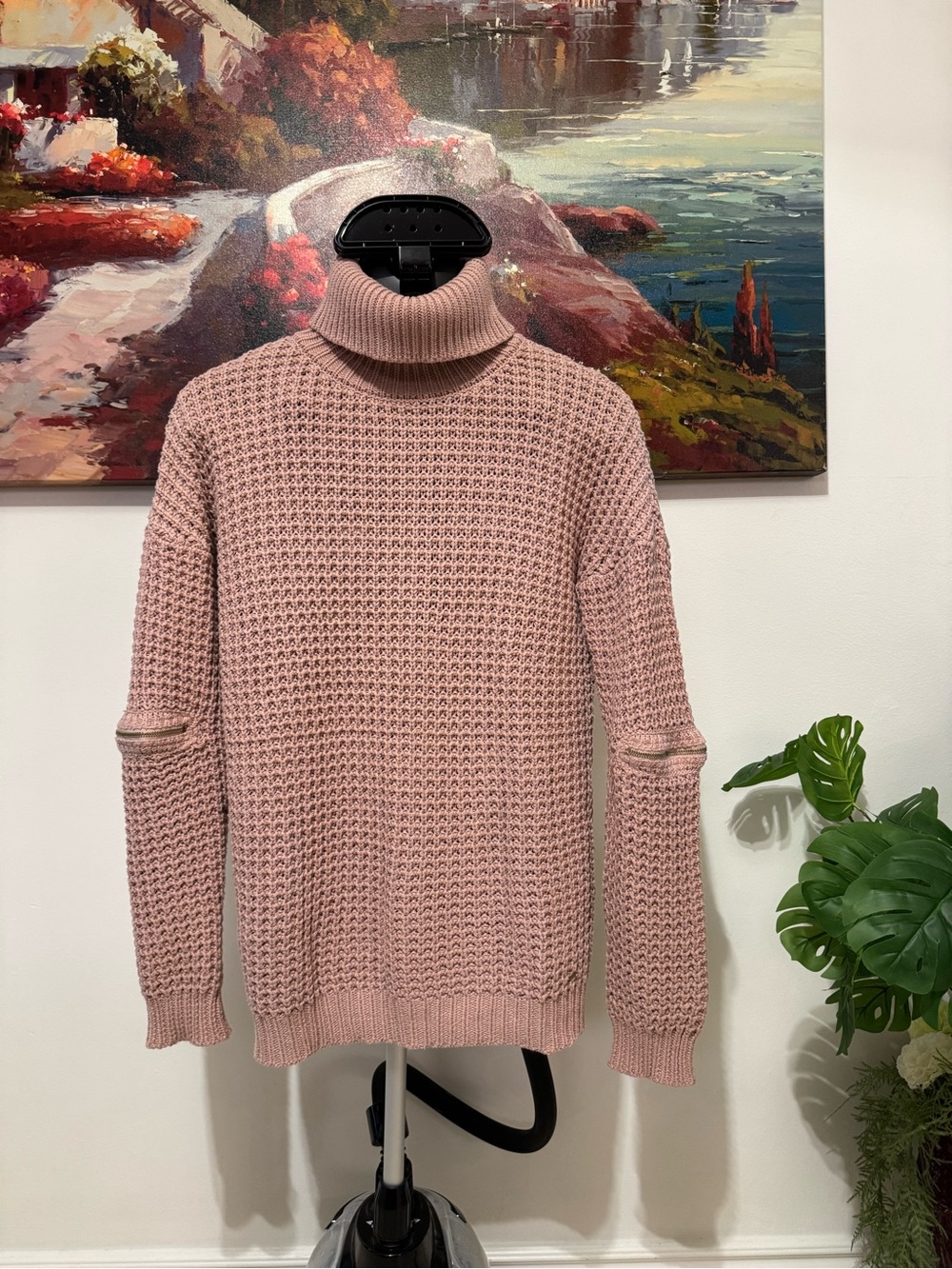 Guess woman’s Turtleneck Waffle Knit Sweater - Dusty Rose